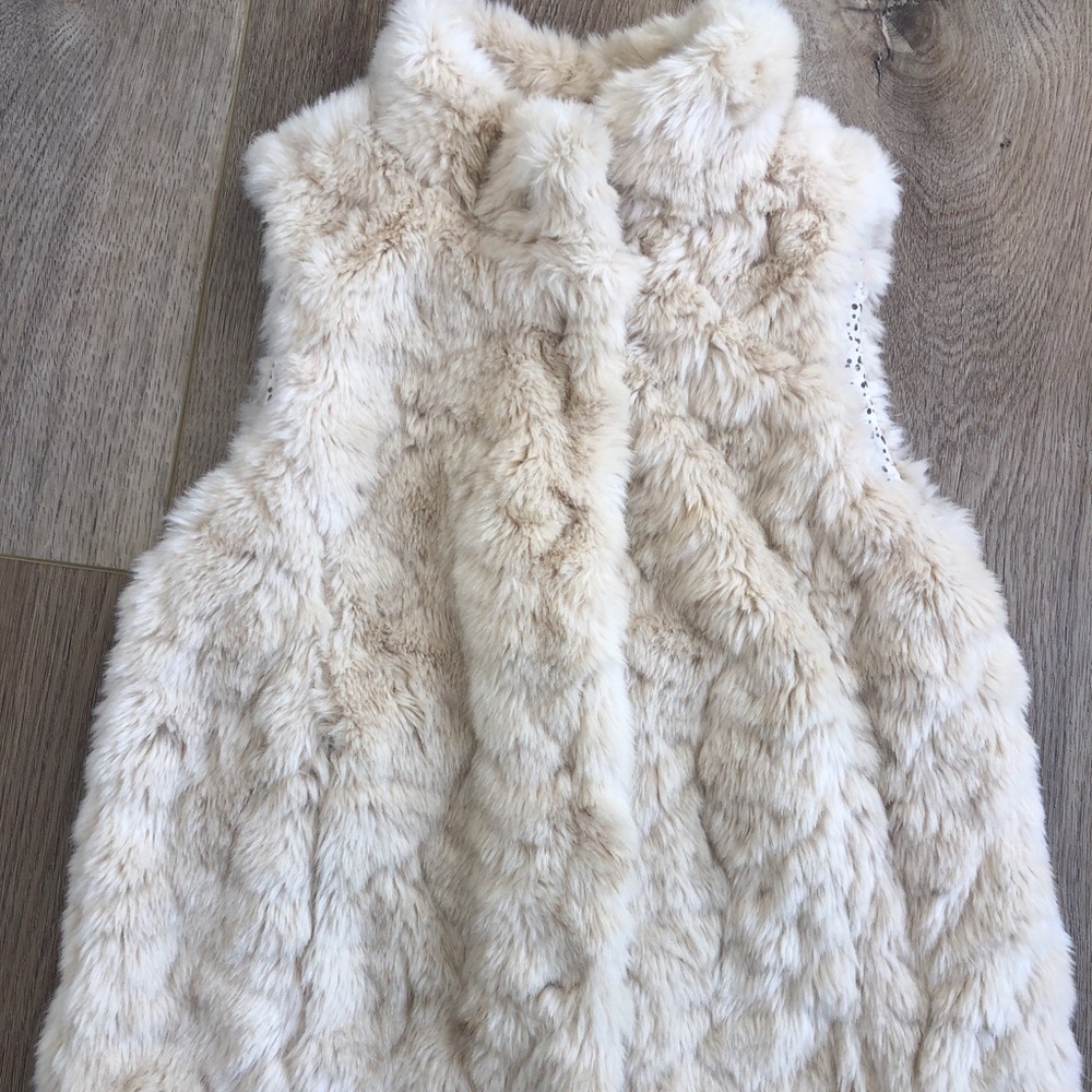 Zara girls fake faux fur vest ivory cream